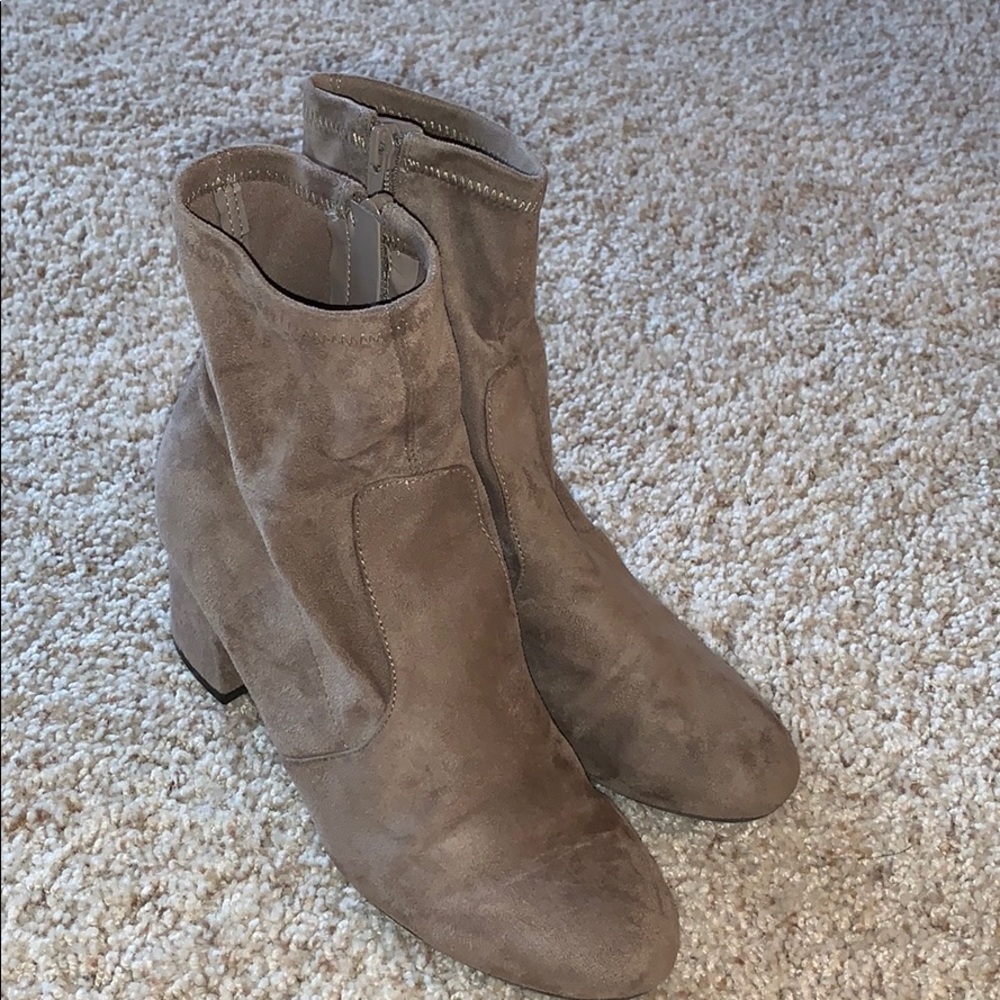 Cute winter booties!